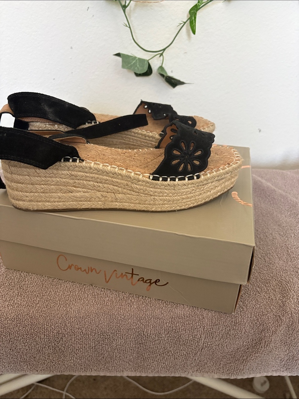 Crown Vintage Black Floral Laser-Cut Espadrille Platforms - Picture 2 of 6